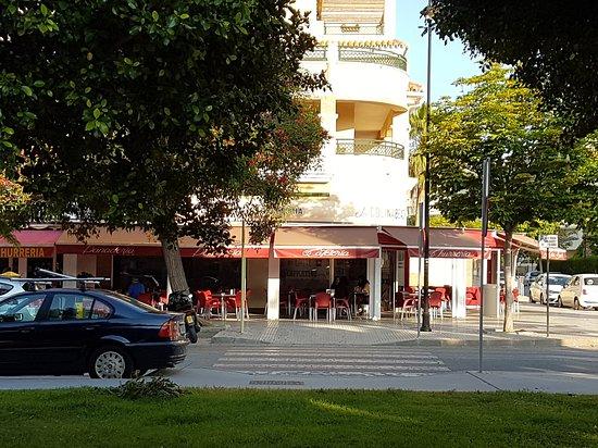 Cafetería La Colina Beach